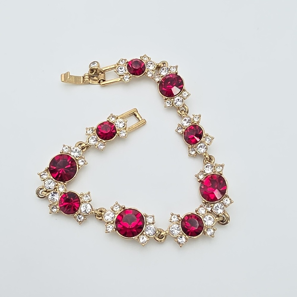 New!‎ GIVENCHY SWAROVSKI Bracelet Red & Clear Crystals Gold Plate 6.5" Signed - Picture 12 of 16